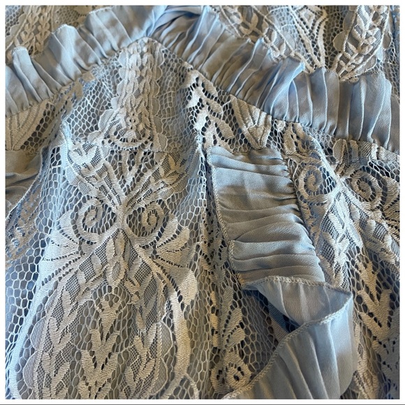 💕 The Zenayda Gorgeous Blue Lace Ruffle Maxi Dress - Picture 8 of 9